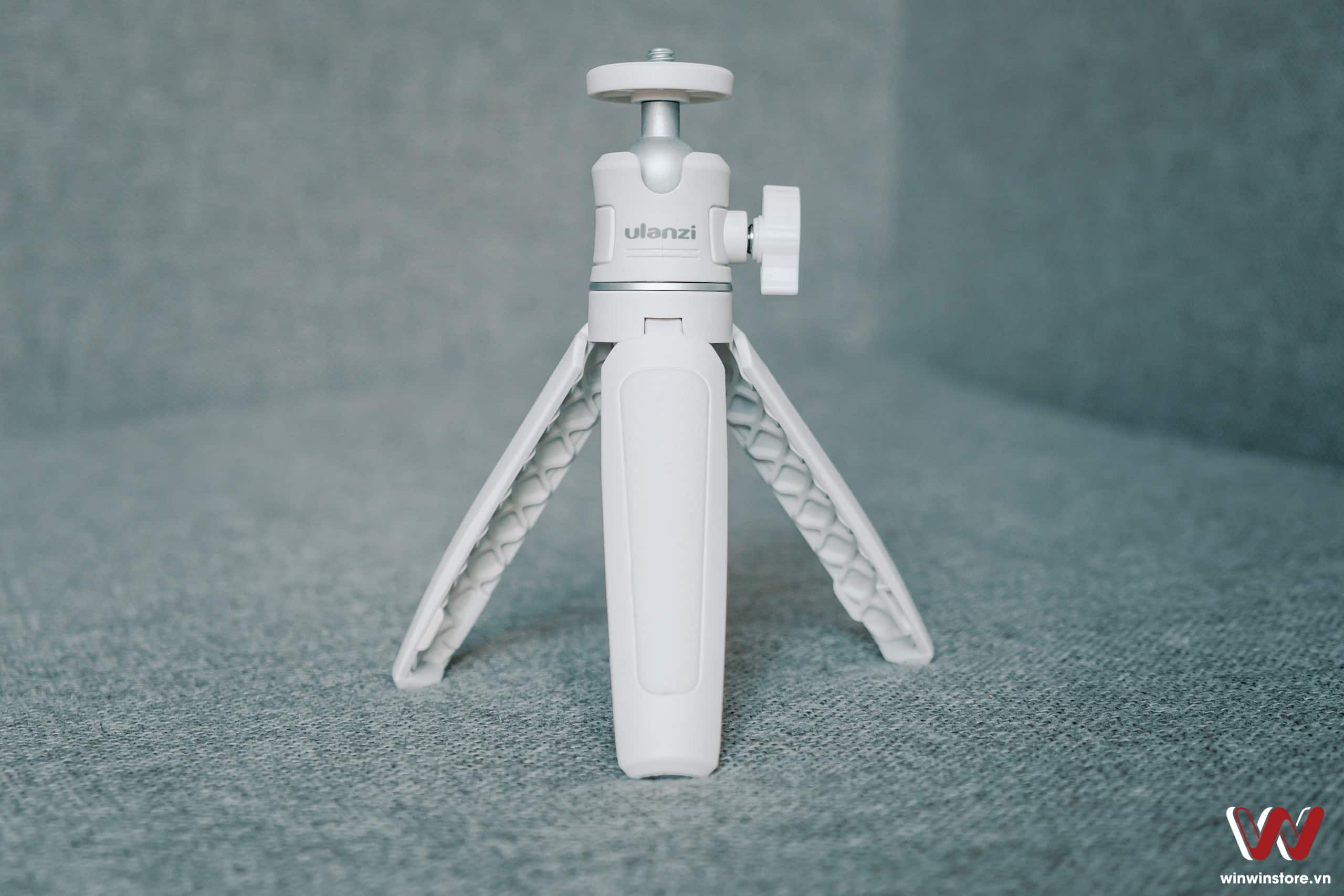 bo den led tro sang ulanzi kem chan may va de kep cho smartphone 0125 winwinstore