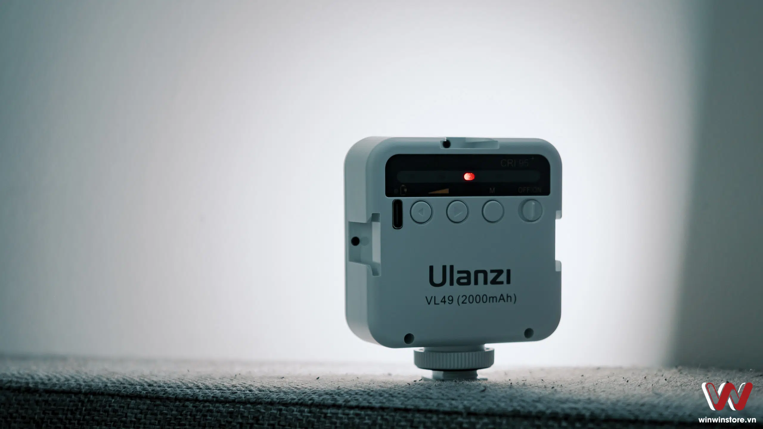 Bộ đèn LED trợ sáng Ulanzi kèm chân máy và đế kẹp cho smartphone
