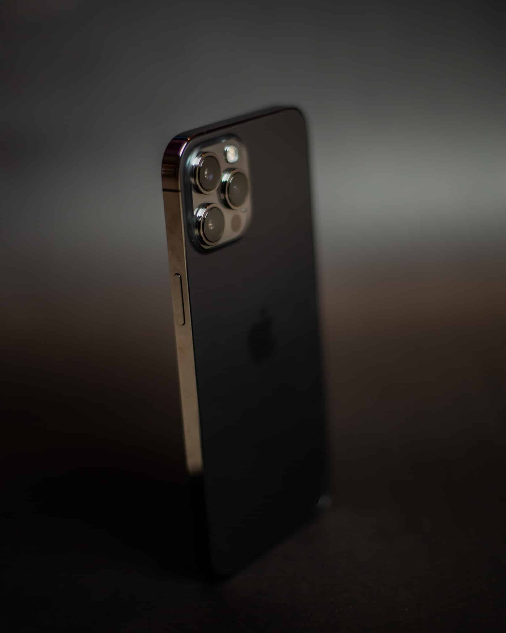 iPhone 12 Pro Max shaah shahidh sV0REElYqgk unsplash