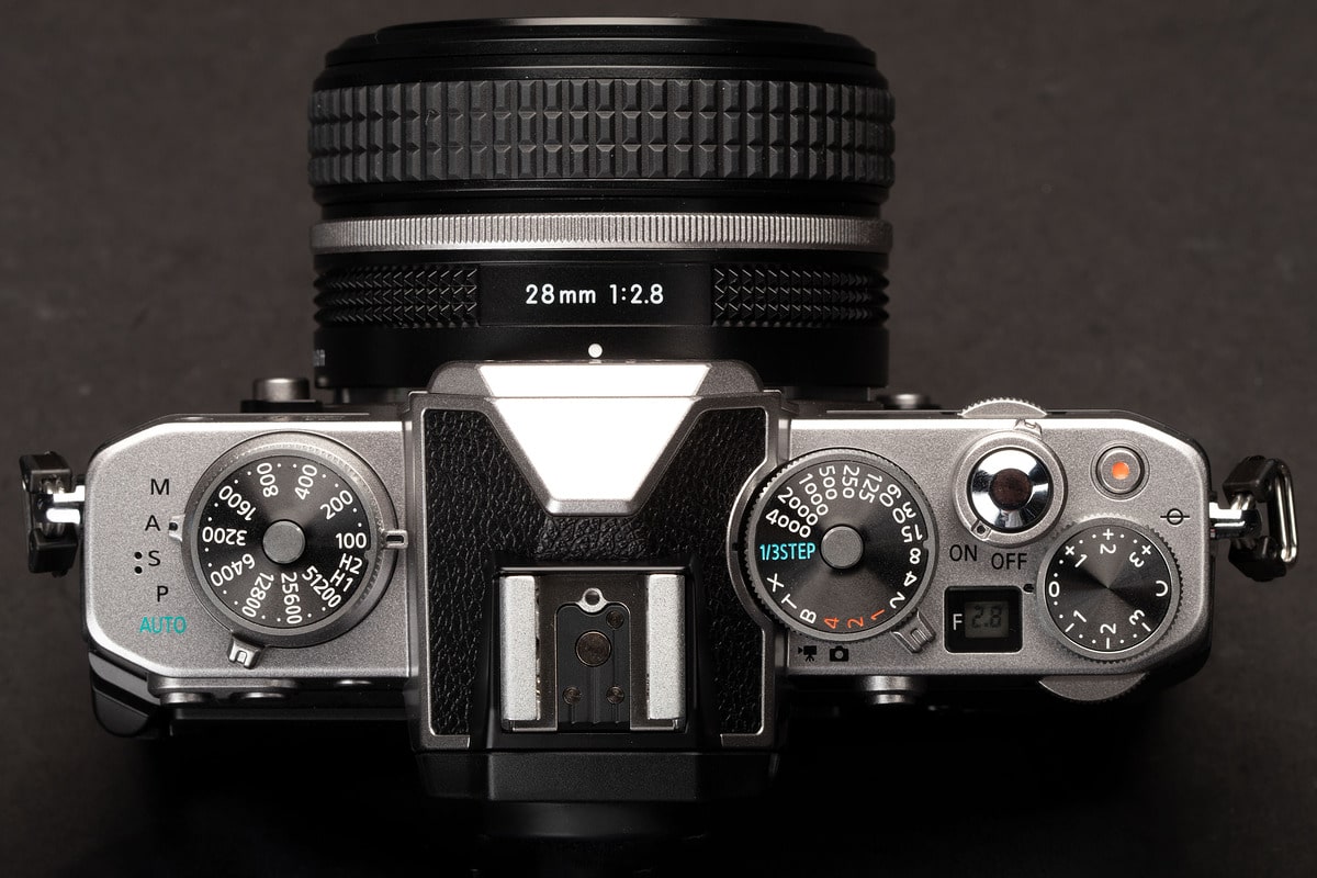 nikon ra mat may anh nikon z fc thiet ke co dien cam bien crop 20 9 mp 14