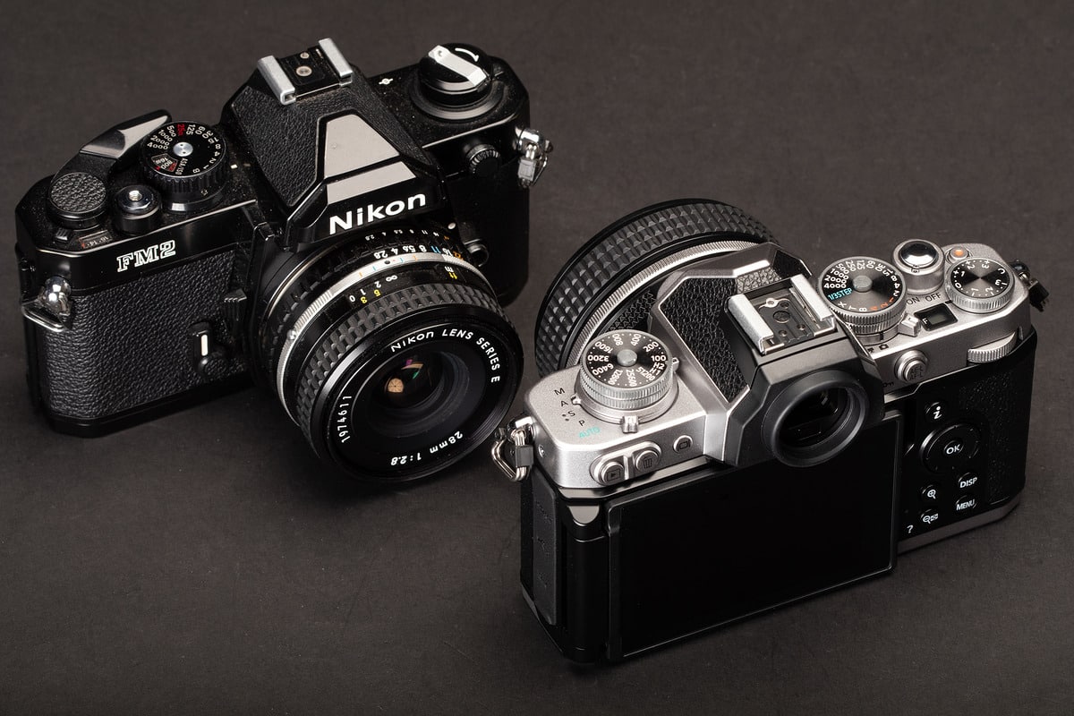 nikon ra mat may anh nikon z fc thiet ke co dien cam bien crop 20 9 mp 5