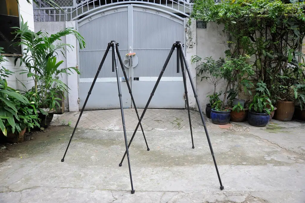 Chân máy ảnh Velbon Ultra 555A