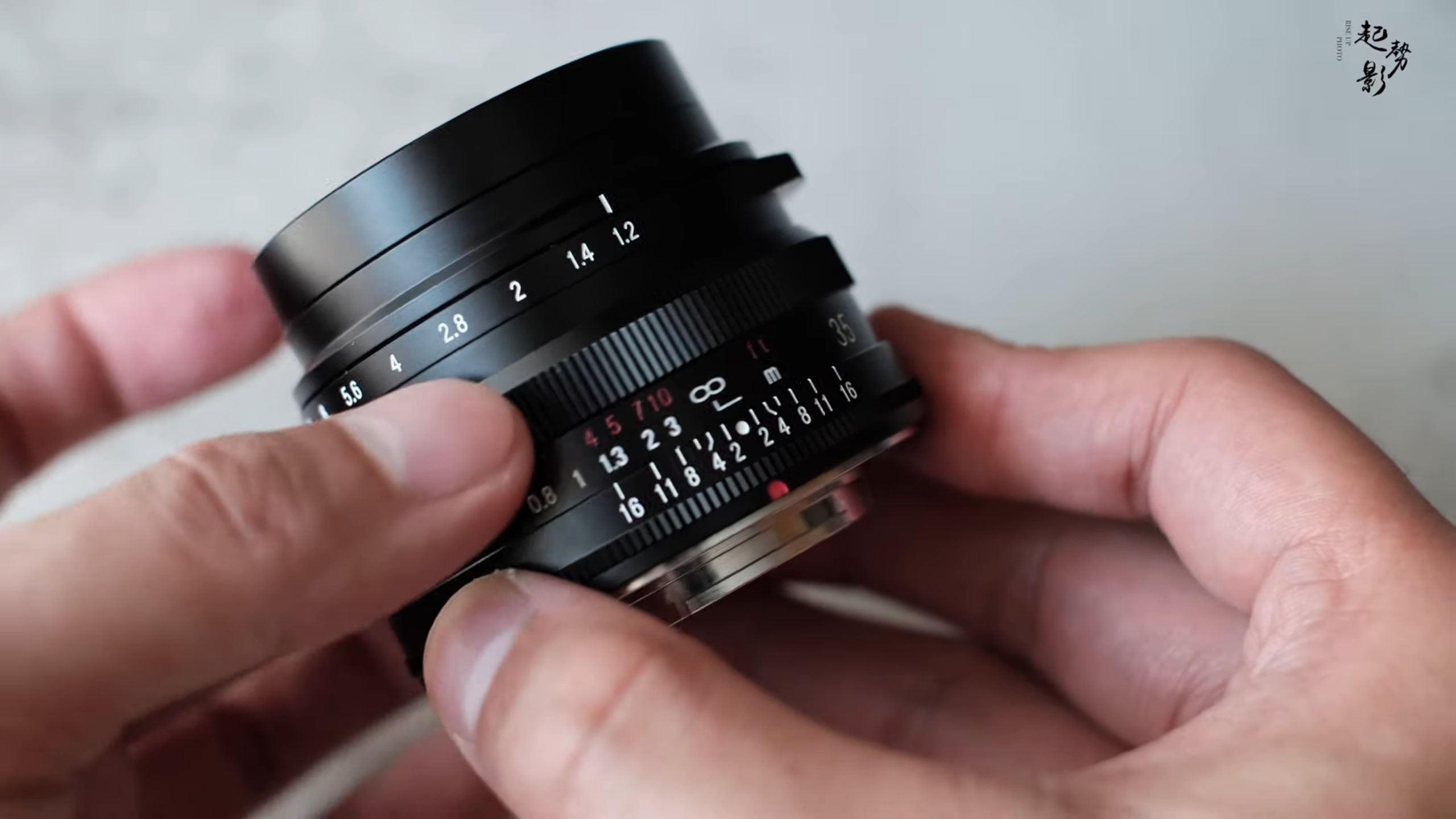 Ống kính Voigtländer Nokton 35mm F1.2 dành cho Fujifilm X ra mắt