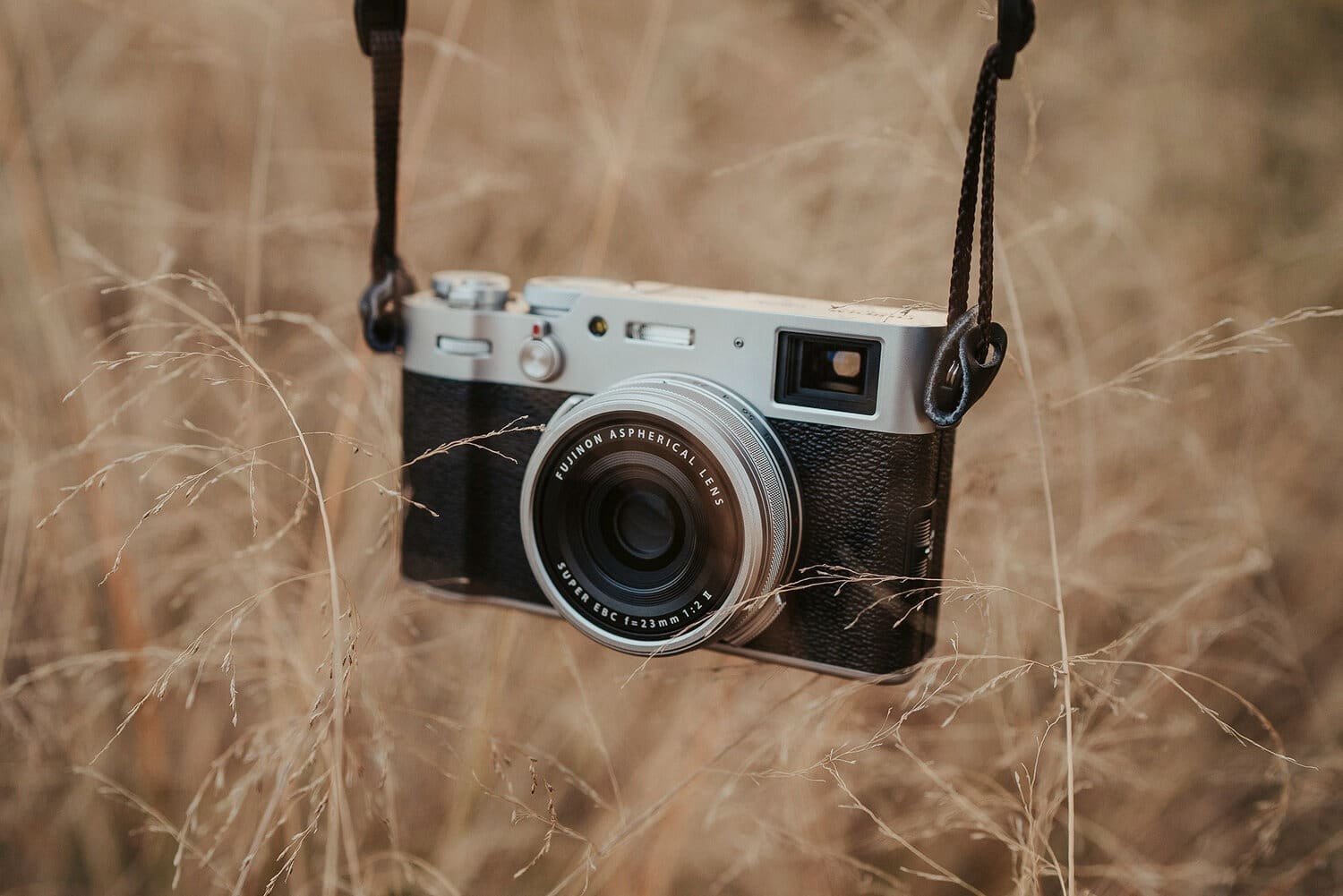 x100v photo
