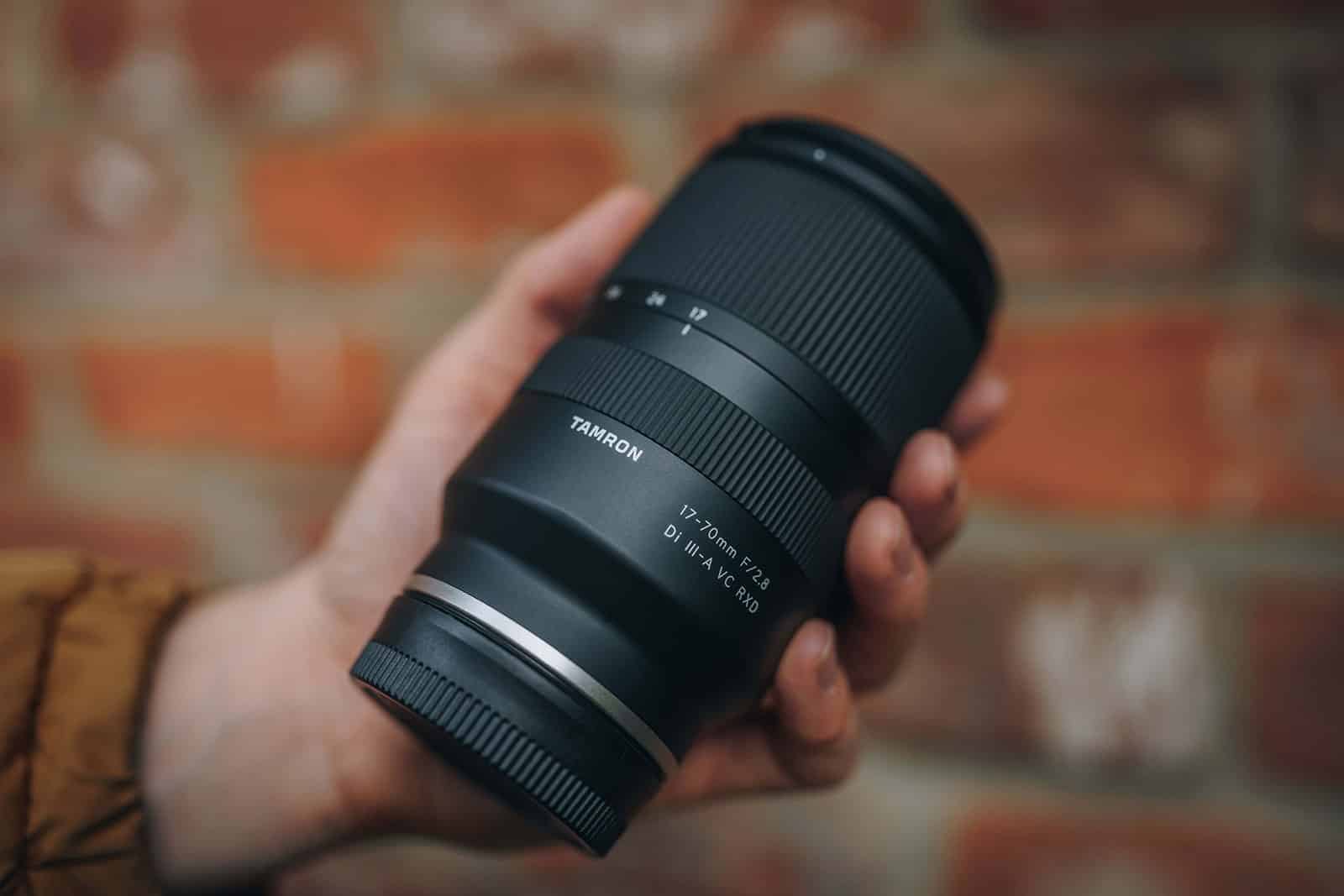 Ống kính Tamron 17-70mm F2.8 Di III-A VC RXD cho Sony E