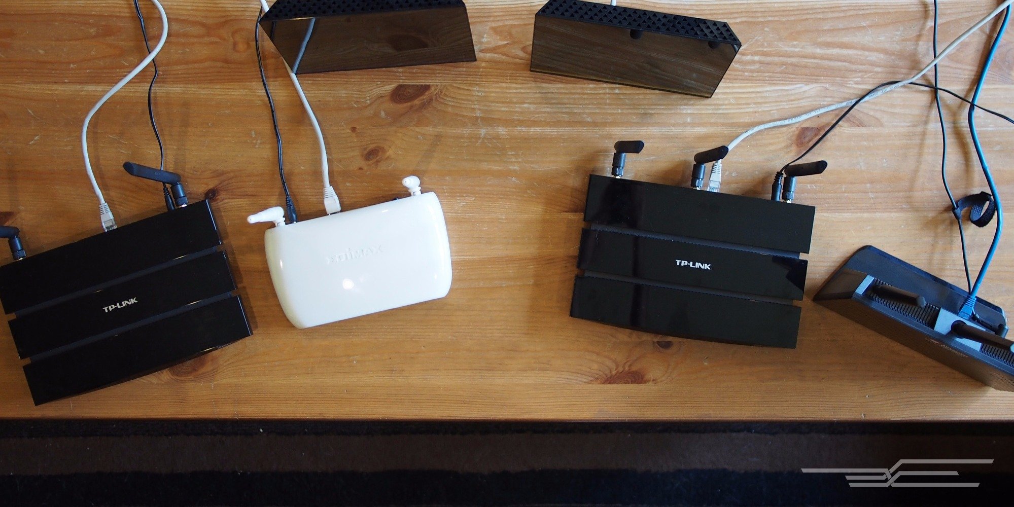02 wifi routers group shot 2000