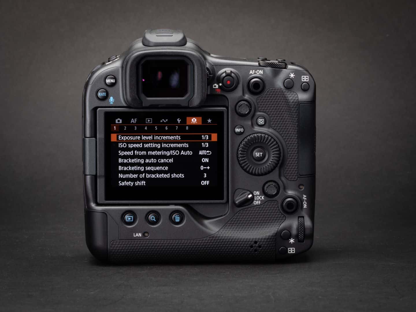 Canon EOS R3 ra mắt: Cảm biến 24MP, chụp nhanh 30fps, AF nâng cao, quay 6K RAW 60fps