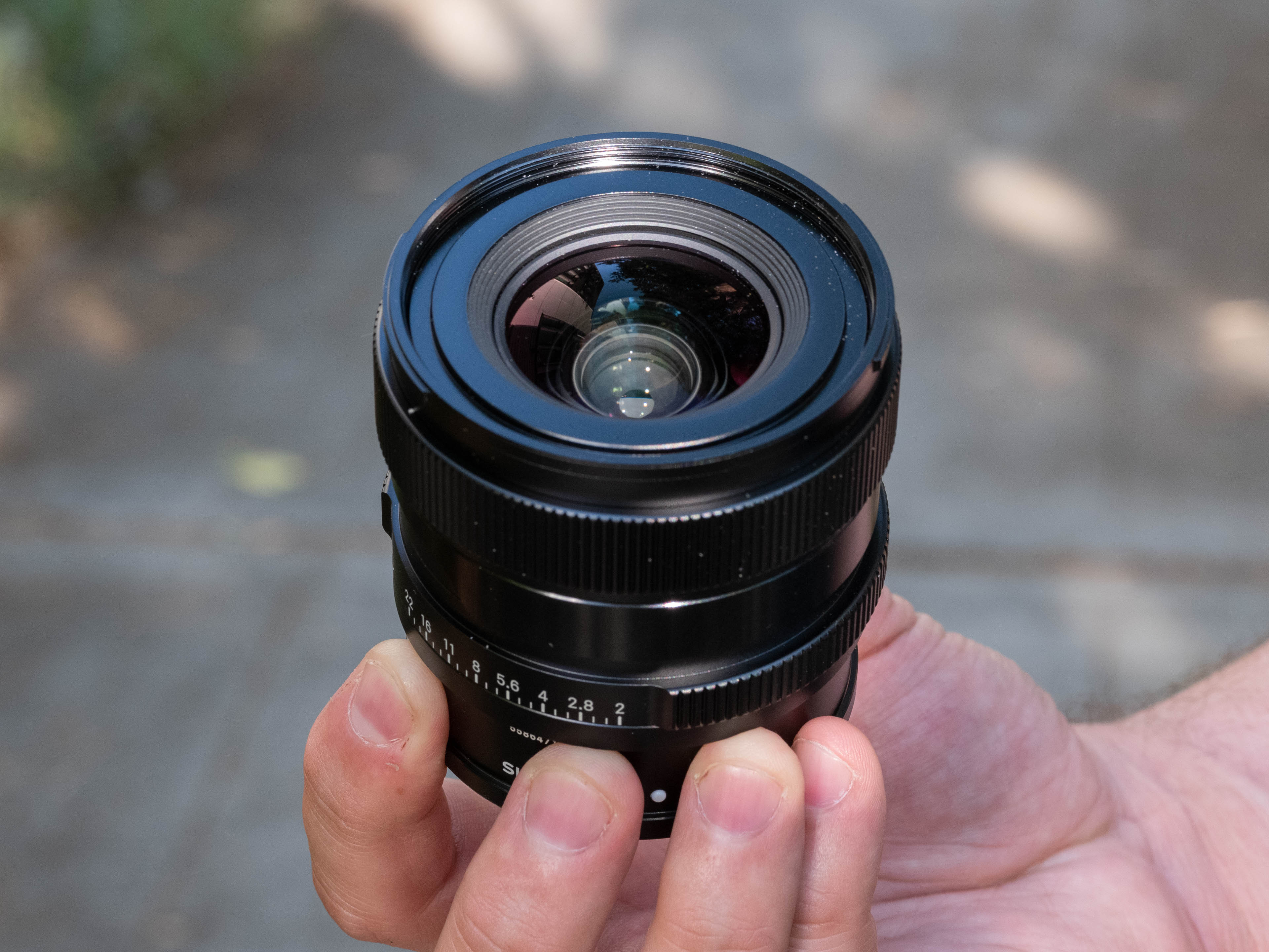 Sigma 24mm F2 01