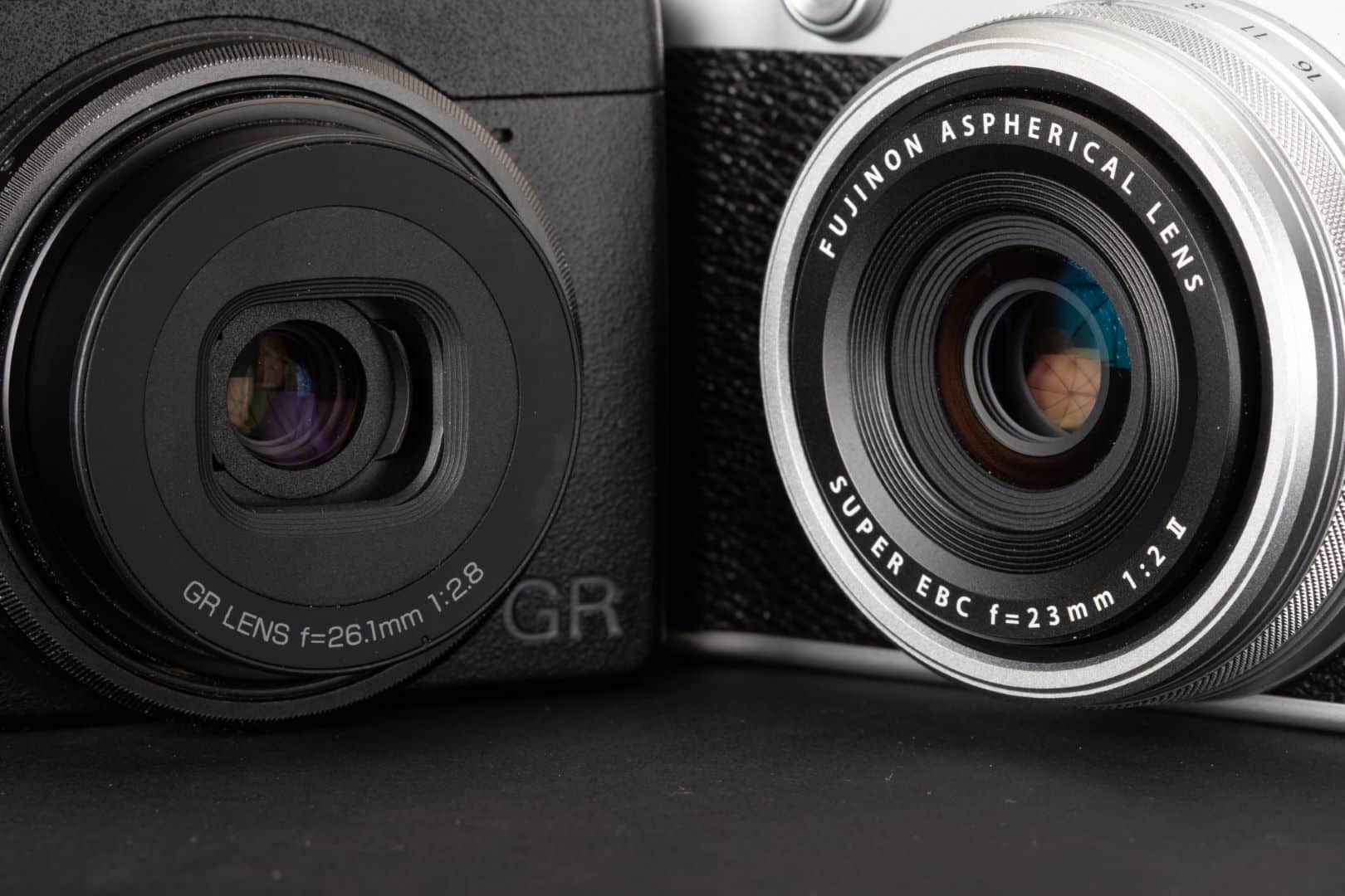 Ông vua nhiếp ảnh đường phố: Ricoh GR IIIx hay Fujifilm X100V?