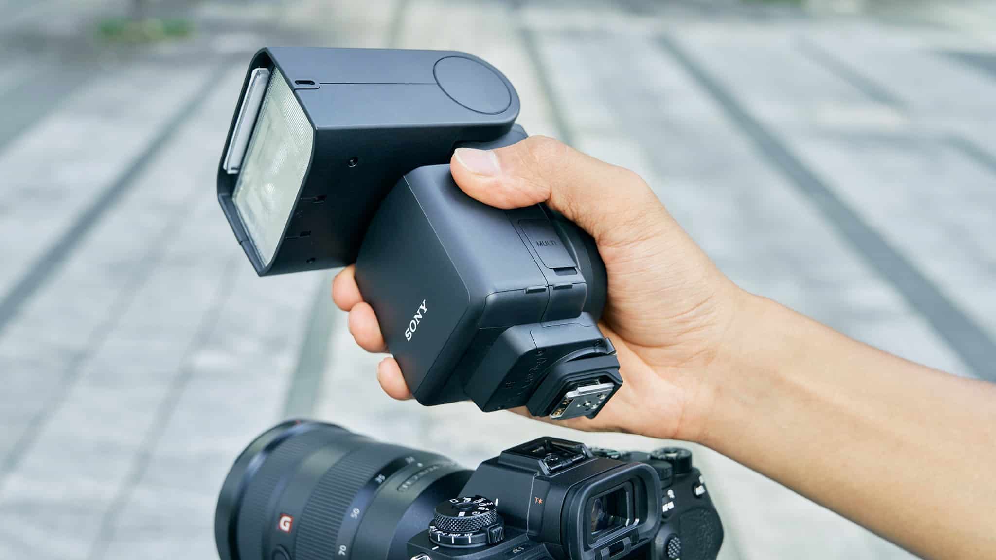 Sony A7 IV chính thức ra mắt với cảm biến 33MP, vi xử lý mới mạnh mẽ và thiết kế cầm nắm tốt hơn