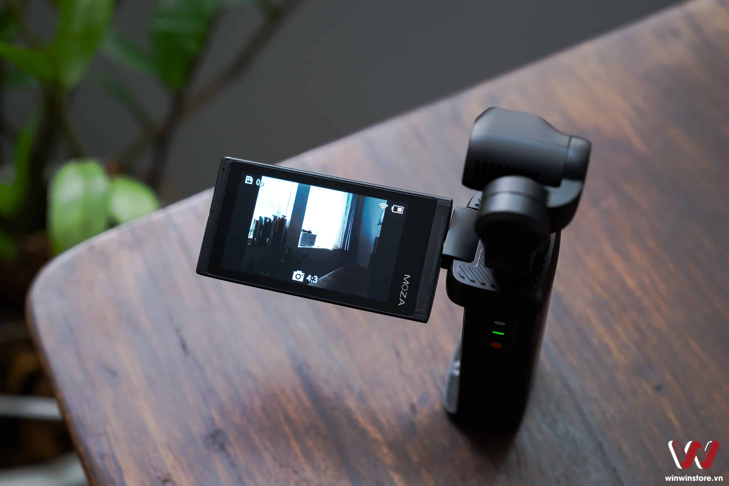 Trên tay camera hành trình cầm tay Moza Moin Pocket: Màn hình lớn sắc nét, quay 4K/60fps