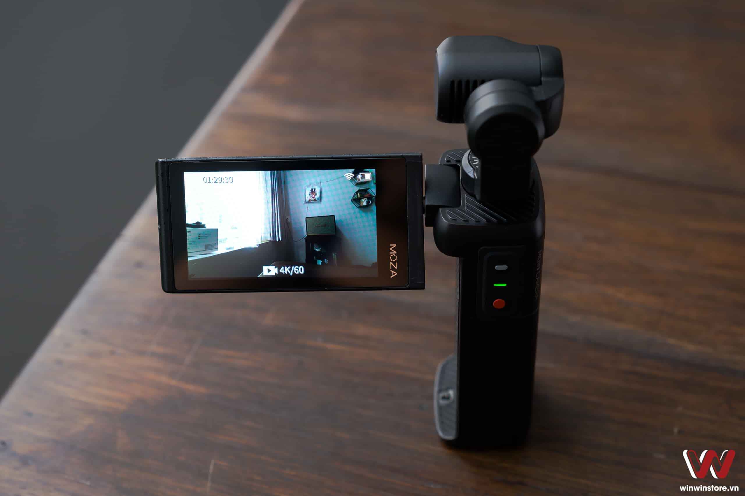 Trên tay camera hành trình cầm tay Moza Moin Pocket: Màn hình lớn sắc nét, quay 4K/60fps