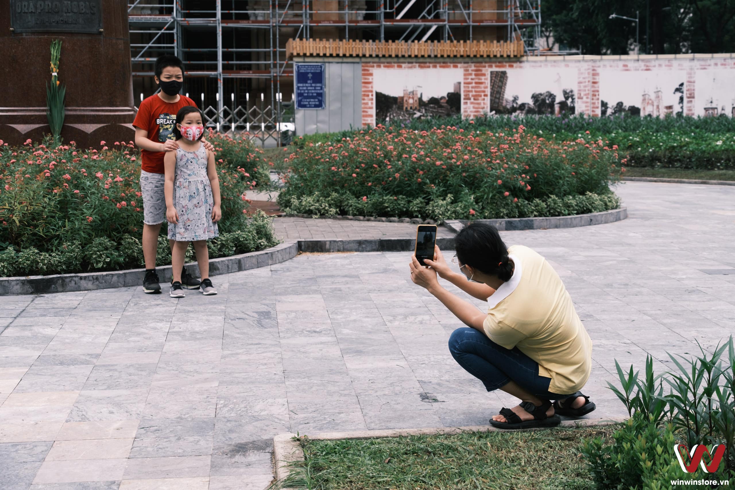 Trên tay ống kính Tamron 18-300mm F3.5-6.3 Di III-A VC VXD cho Fujifilm X, tiêu cự linh hoạt cho du lịch