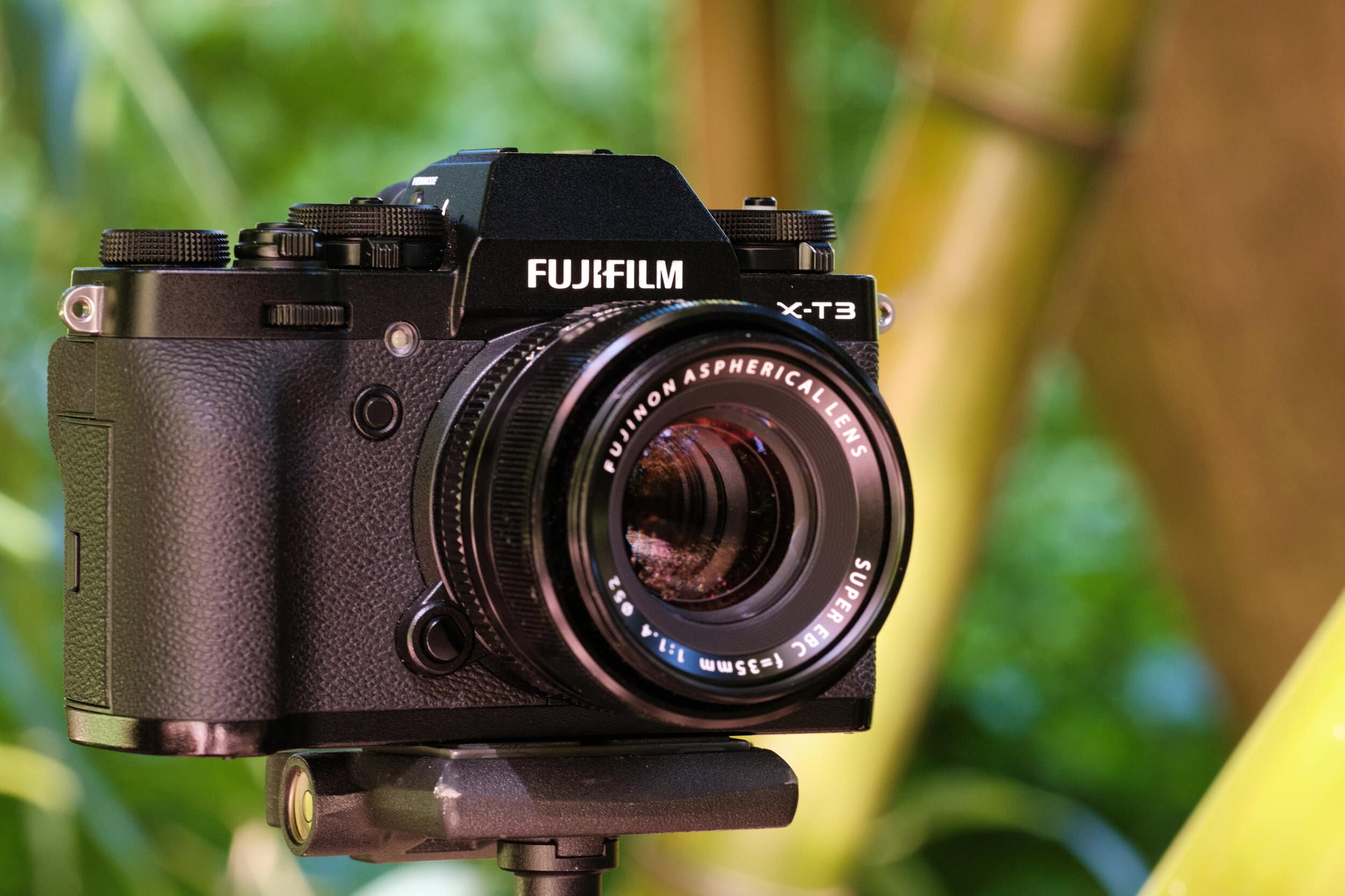 Fujifilm X-T30 II và X-T3 WW bán chính hãng tại Việt Nam với giá 21,990,000đ và 25,990,000đ