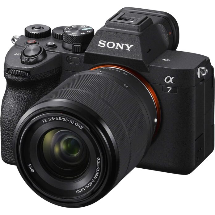 Máy ảnh Sony A7 IV với ống kính FE 28-70mm
