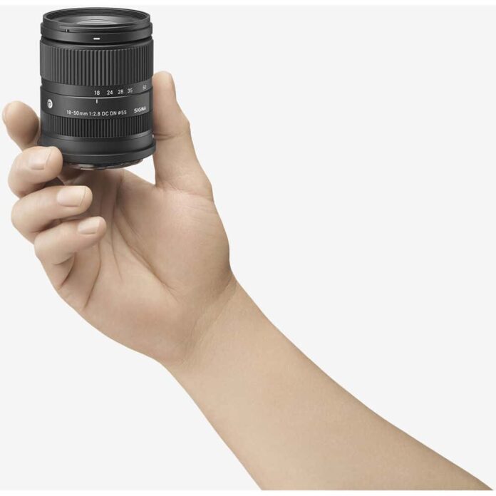 Ống kính Sigma 18-50mm F2.8 DC DN cho Sony E