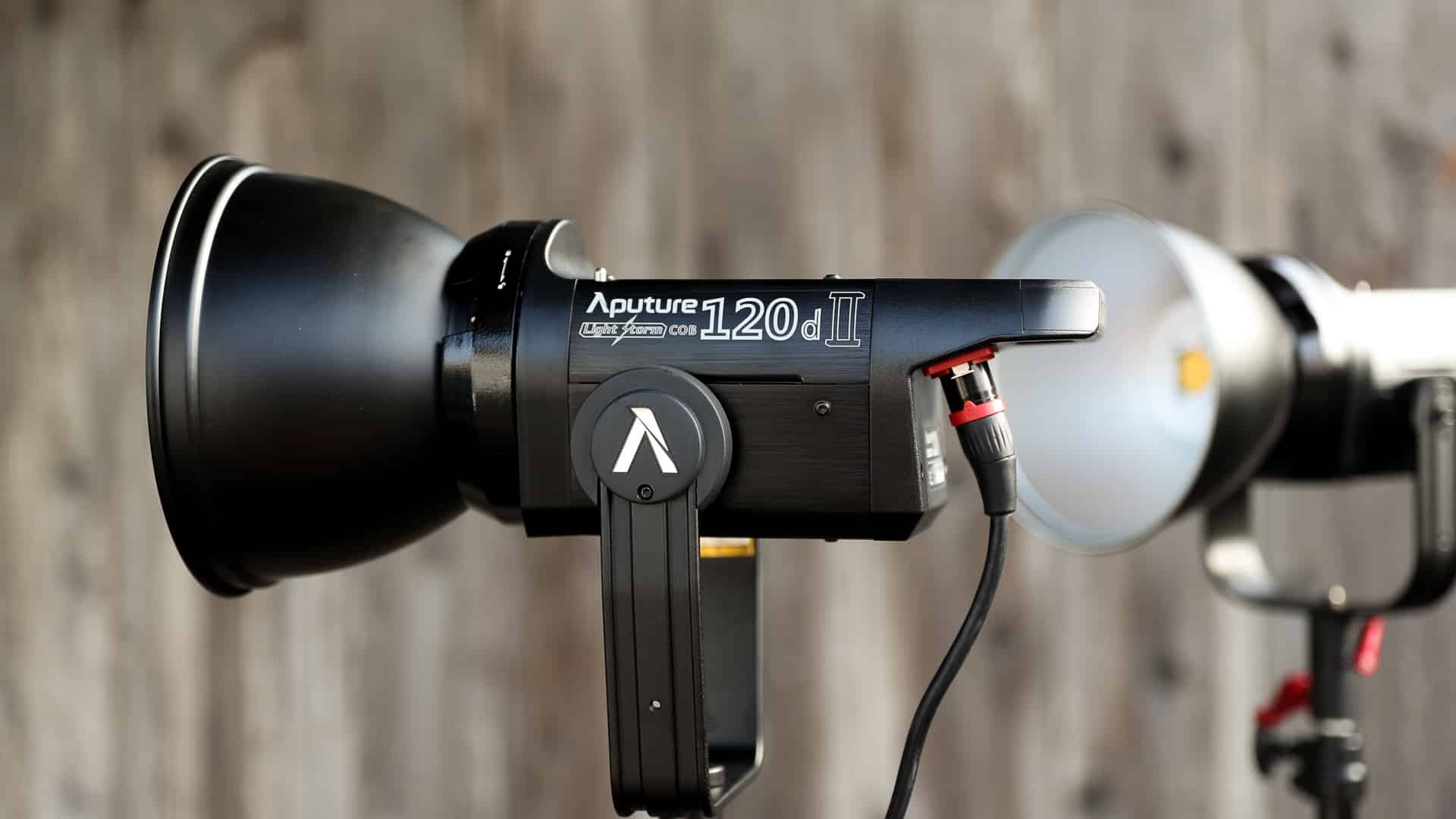 Đèn Aputure LS C120D II LED Light Kit (V-Mount)