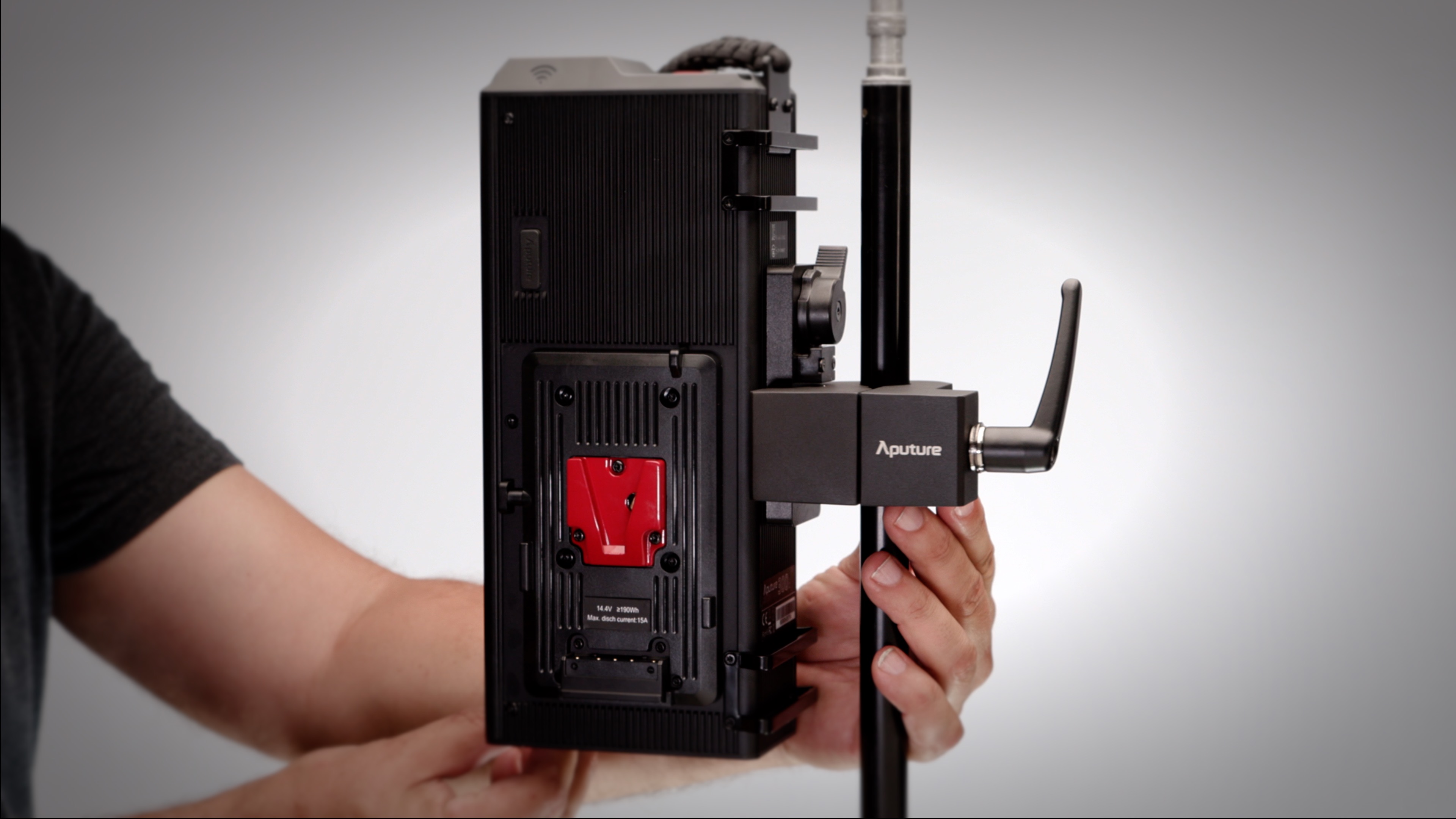 Aputure LS C300d Mark II 02