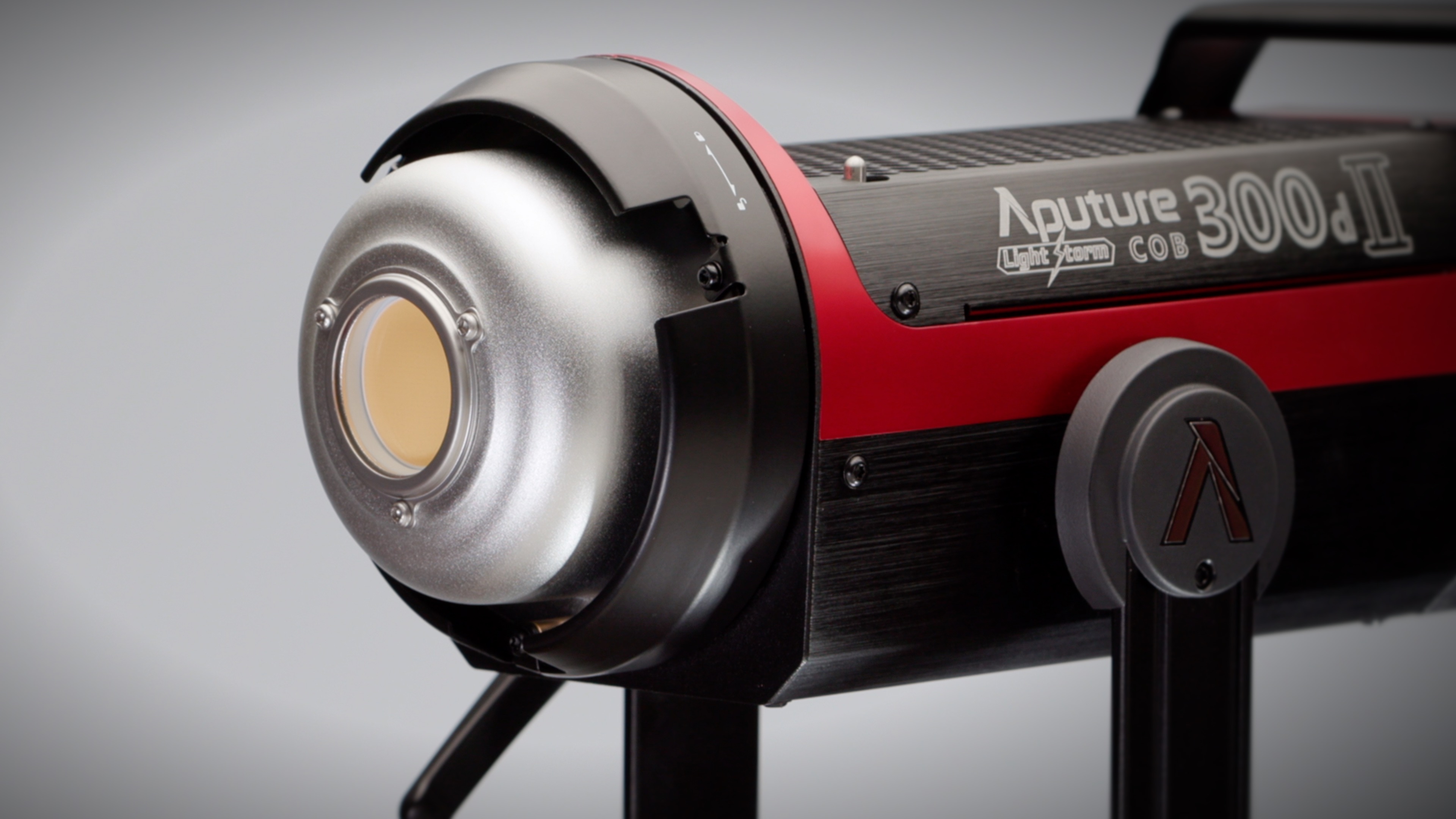 Aputure LS C300d Mark II 03