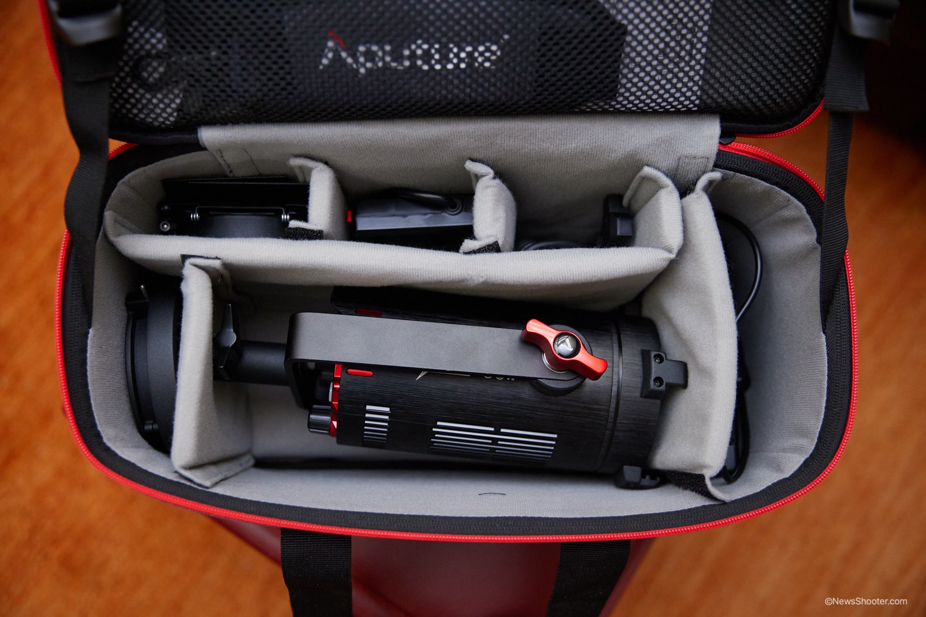 Aputure Light Storm LS 60d Daylight LED Light 02