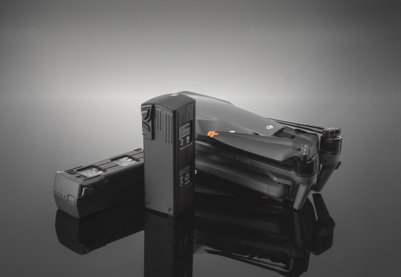 DJI Mavic 3 chính thức ra mắt với cải thiện camera cùng thời gian bay