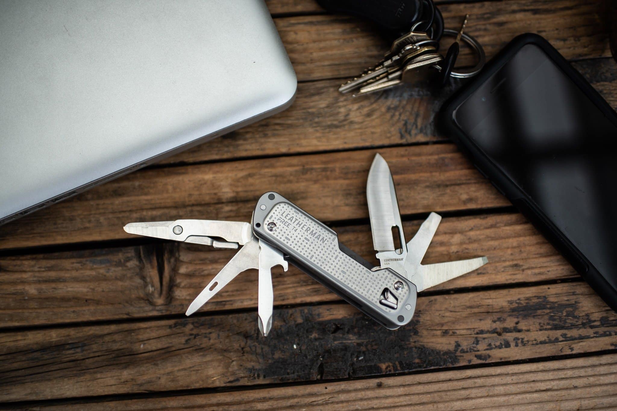 Dao đa năng Leatherman FREE T4 bỏ túi