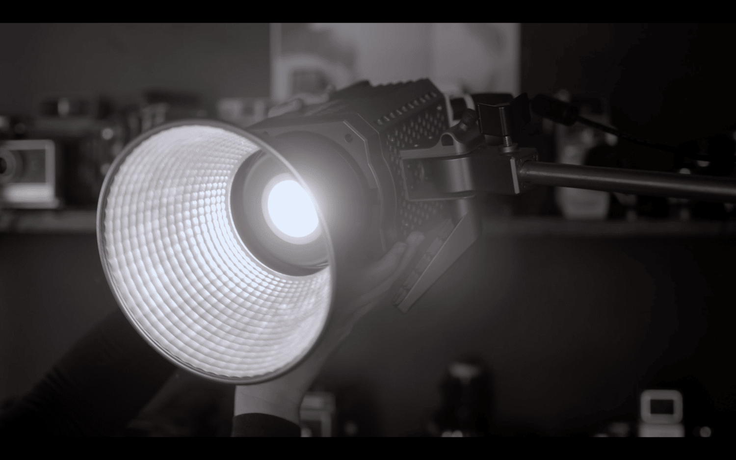 amaran 200d LED Light 03