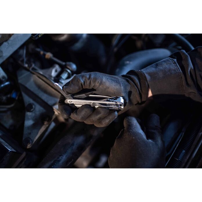 Kềm đa năng Leatherman FREE P2