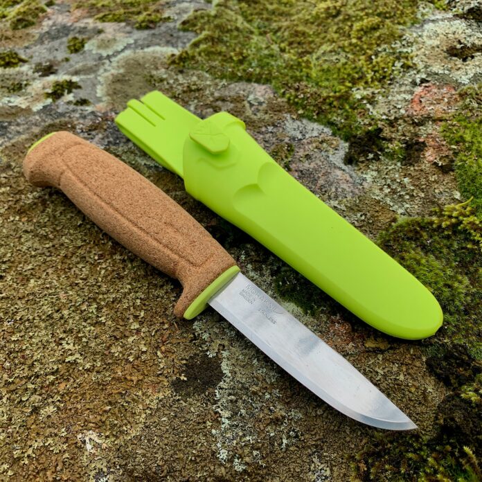 Dao sinh tồn Morakniv Floating Serrated