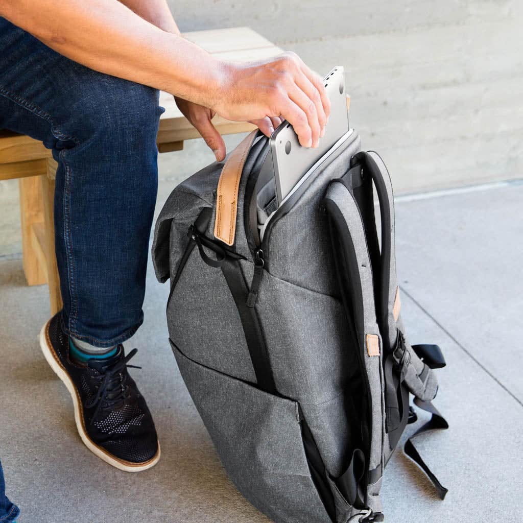 Peak Design Everyday Packback 30L Charcoal01
