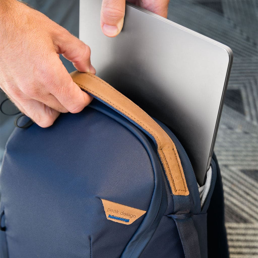 Peak Design Everyday Zip Packback Midnight 3