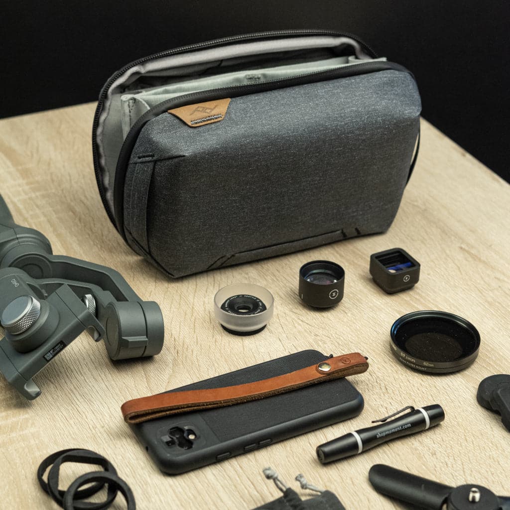 Peak Design Tech Pouch 2L Charcoal 01