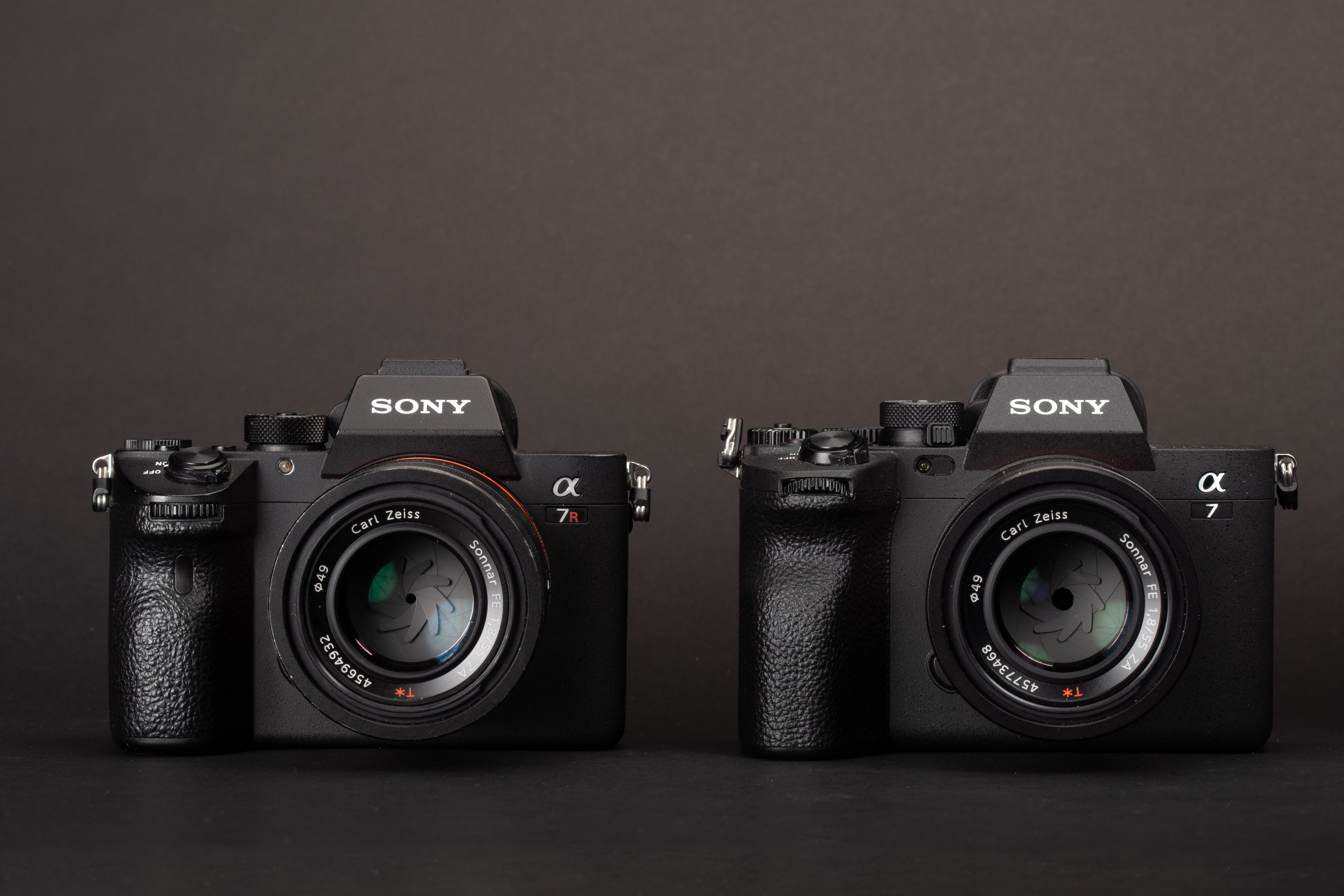 Sony a7 IV vs a7R III 01