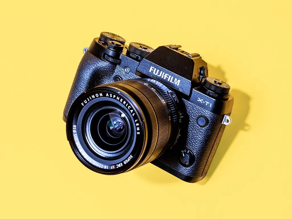XT1