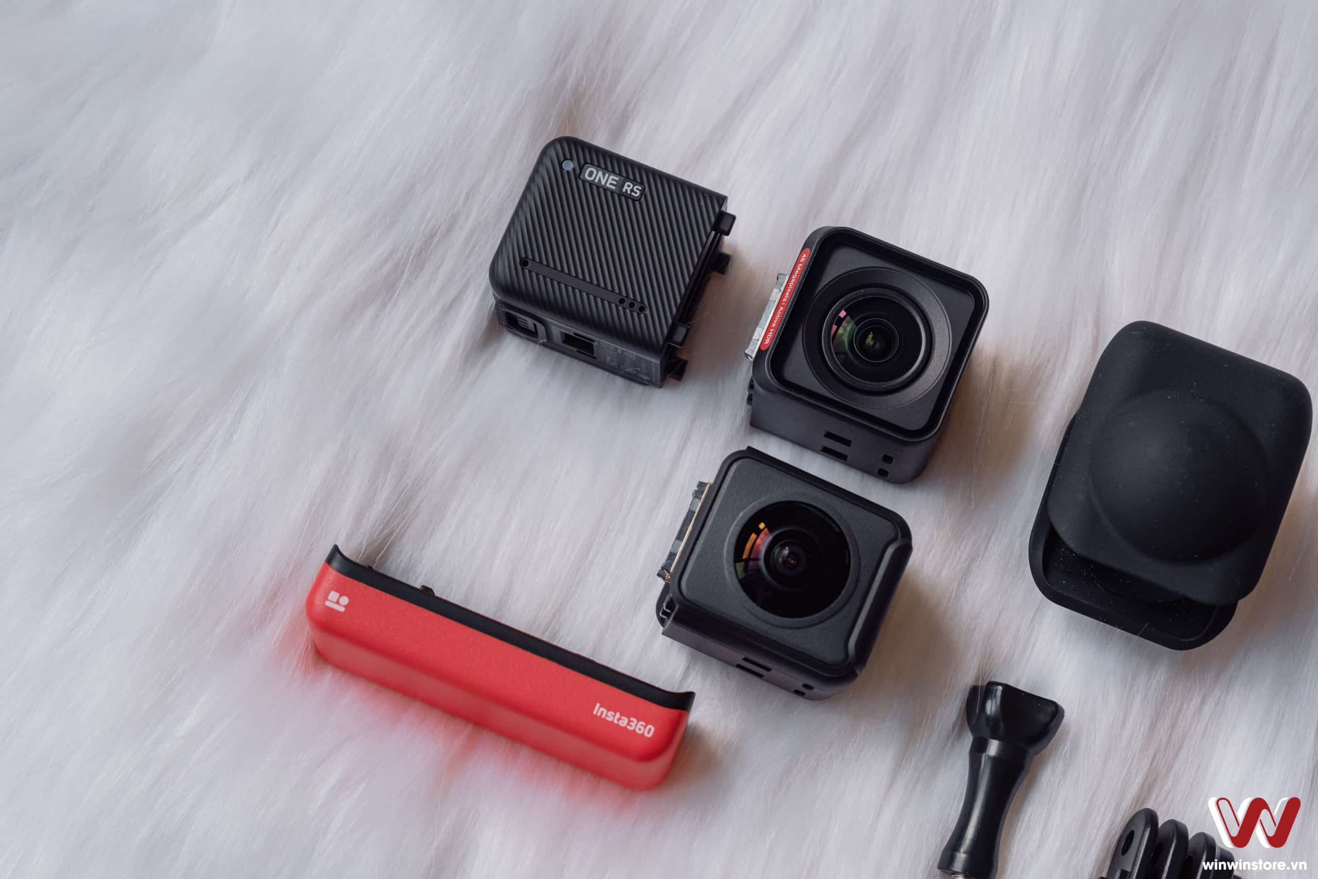 So sánh camera hành trình Insta360 ONE RS 4K với GoPro Hero 11 Black: Đâu là sự lựa chọn hợp lý nhất?