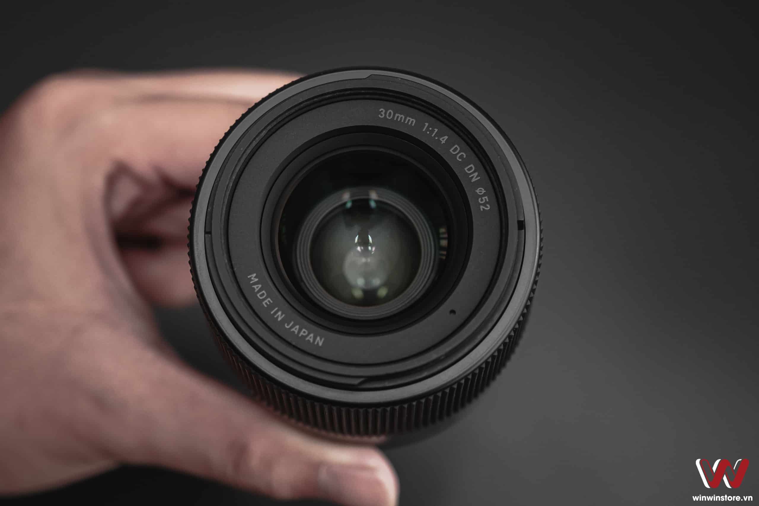 Ống kính Sigma 30mm F1.4 DC DN Contemporary cho Fujifilm X