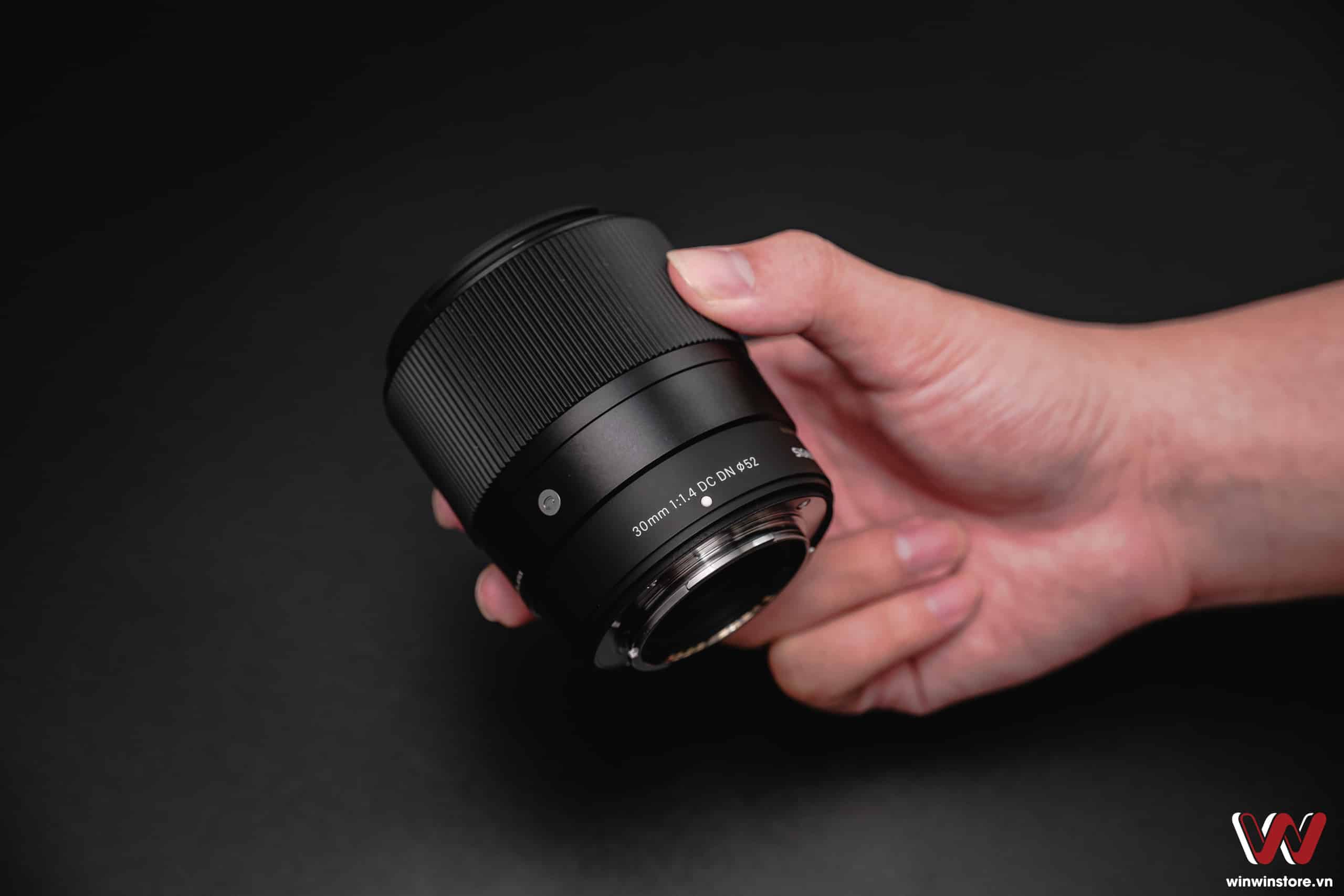 Ống kính Sigma 30mm F1.4 DC DN Contemporary cho Fujifilm X