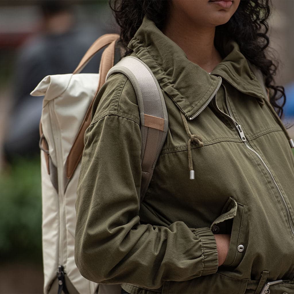 Balo Peak Design Everyday Totepack 20L Bone 02