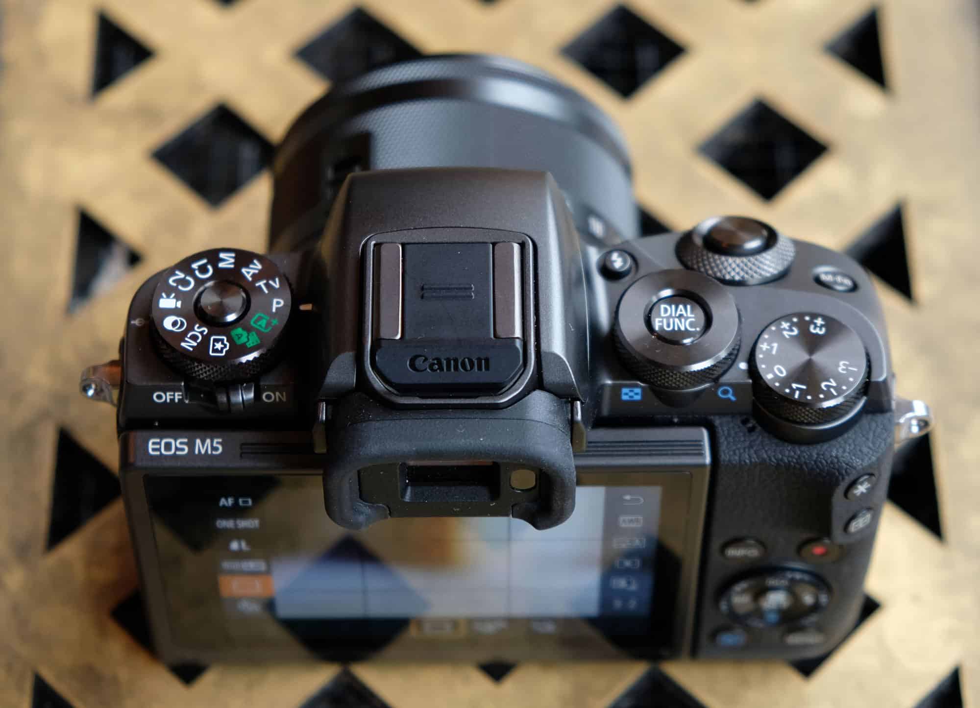 Canon EOS M5 2
