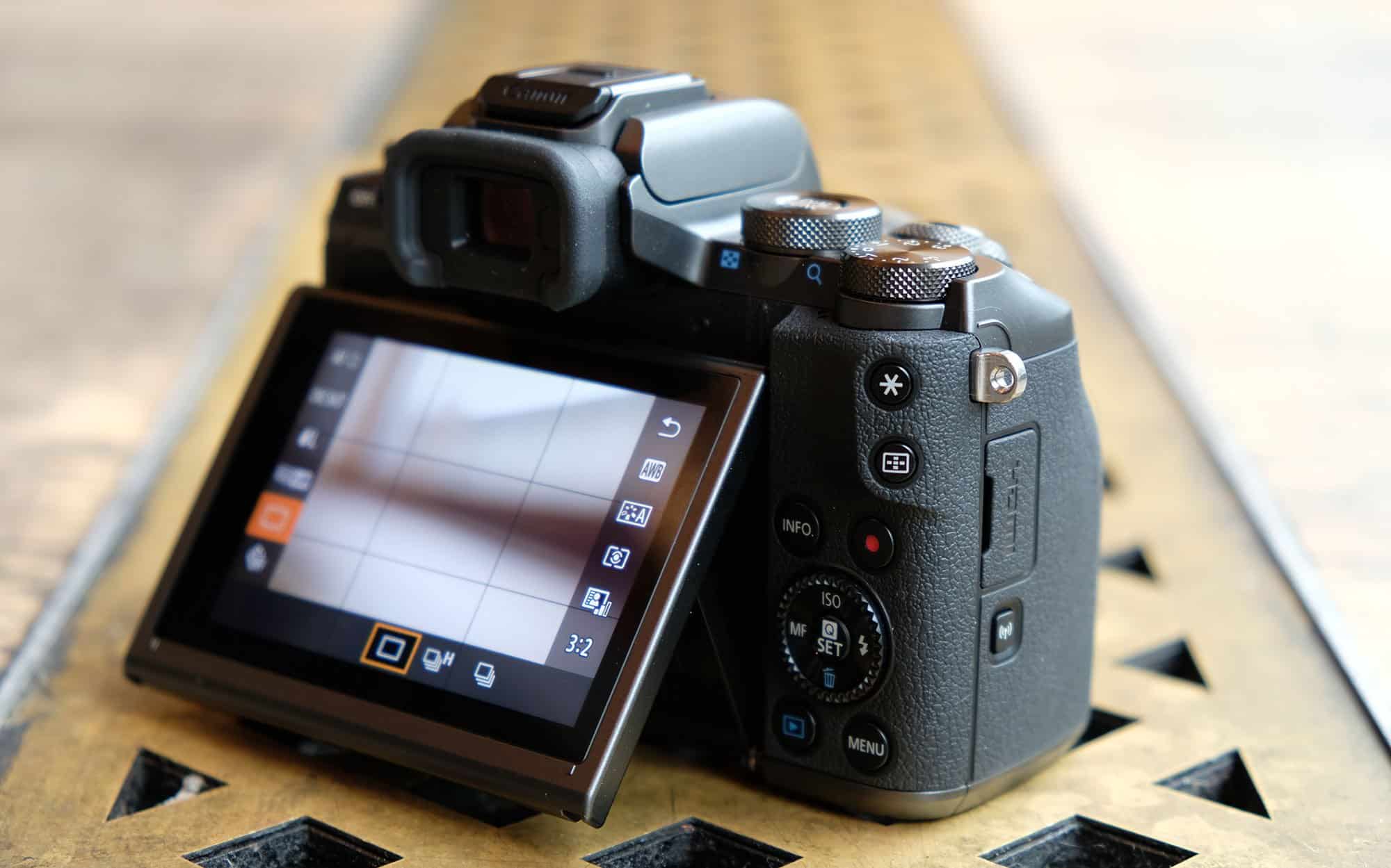 Canon EOS M5 3