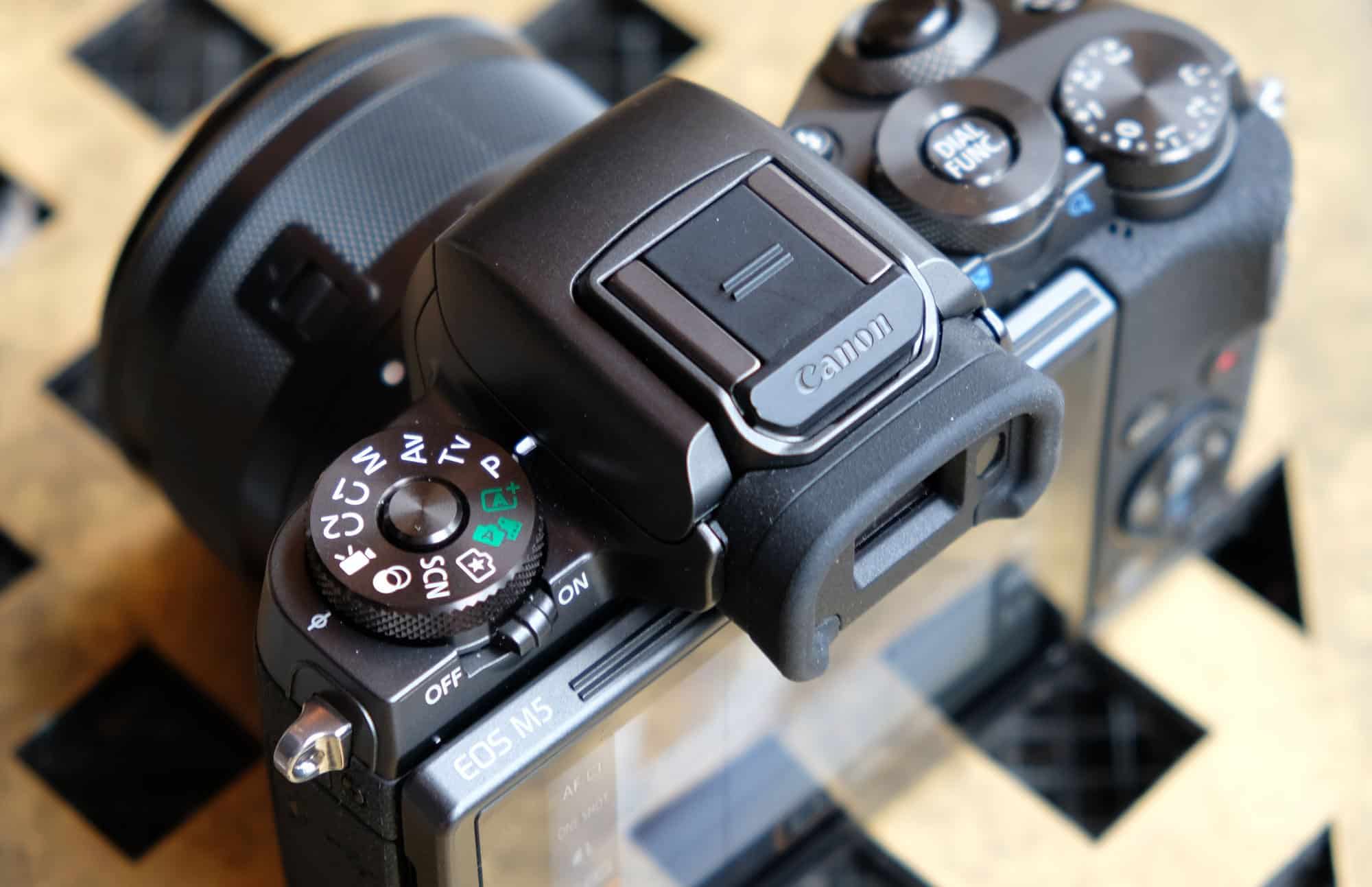 Canon EOS M5 4