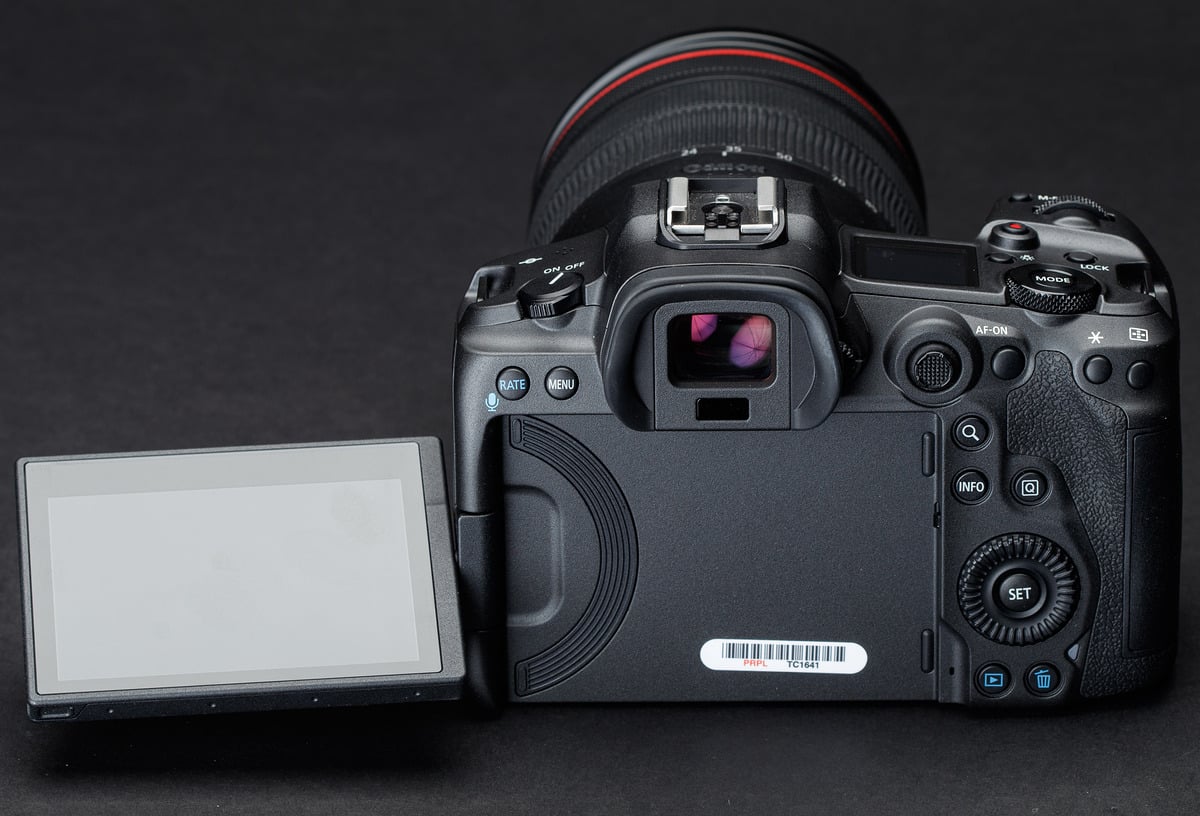 Canon EOS R5 04