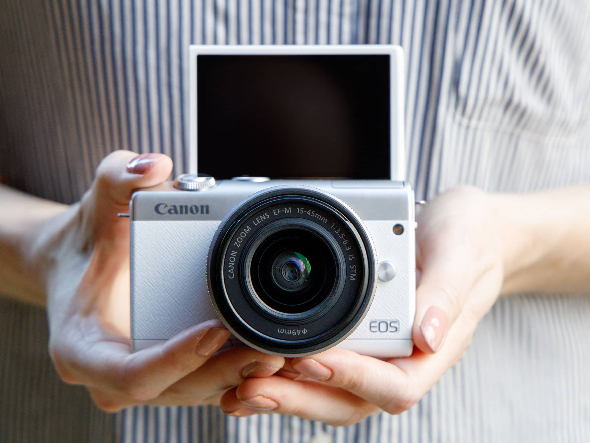 Canon M200 White01