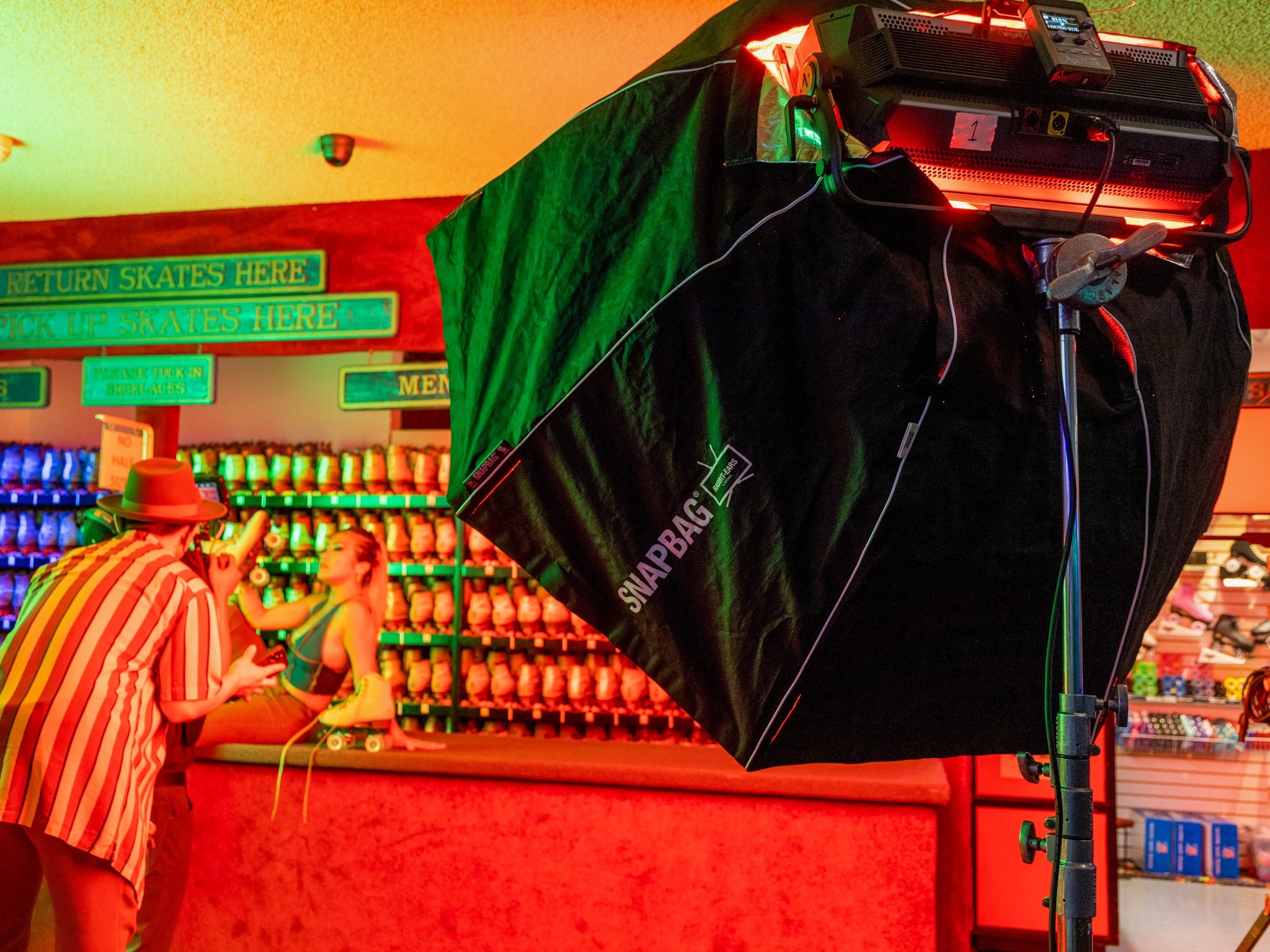 Den Aputure Nova P600c RGBWW LED Panel 01