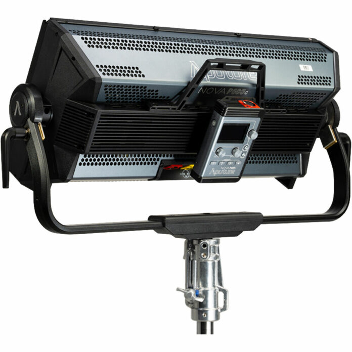 Đèn Aputure Nova P600c RGBWW LED Panel