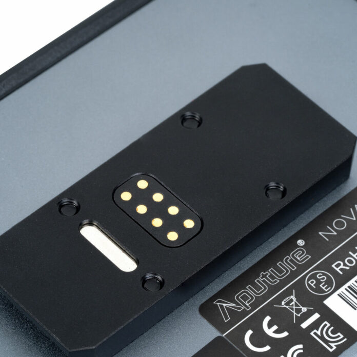 Đèn Aputure Nova P600c RGBWW LED Panel với Hard-Shell Case Kit