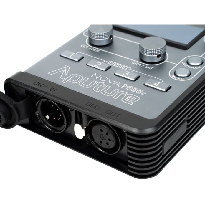 Đèn Aputure Nova P600c RGBWW LED Panel với Hard-Shell Case Kit