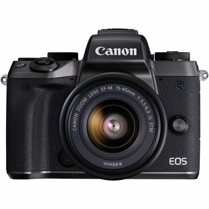 Máy ảnh Canon EOS M5 với ống kính 15-45mm