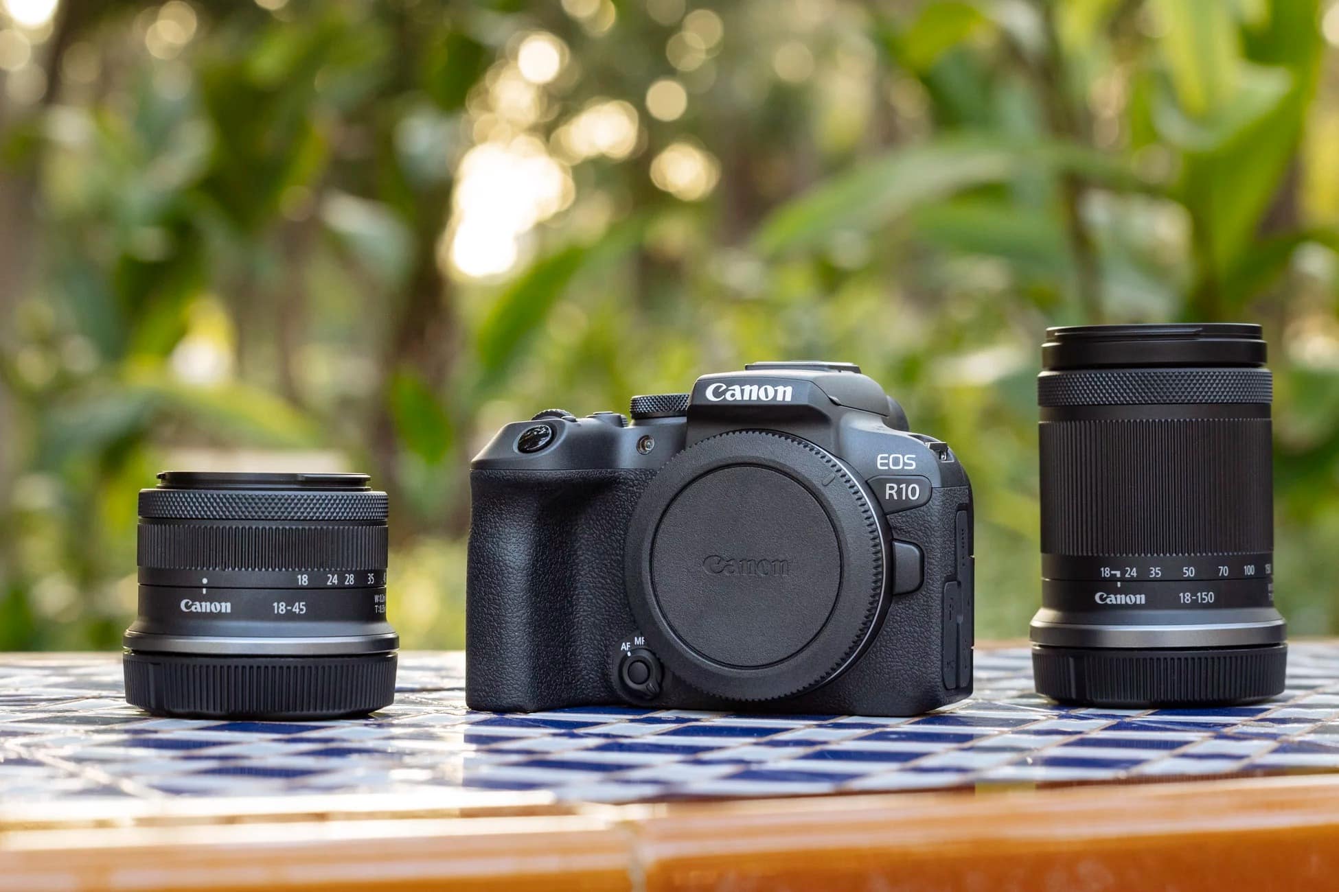 Canon EOS R10 và EOS R50: 5 điểm khác biệt để bạn lựa chọn chiếc máy ảnh khởi đầu tốt nhất