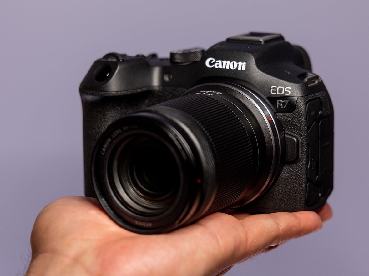 Canon EOS R7 1